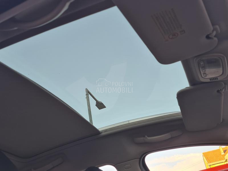 Peugeot 207 1.6hdi PAANORAMA