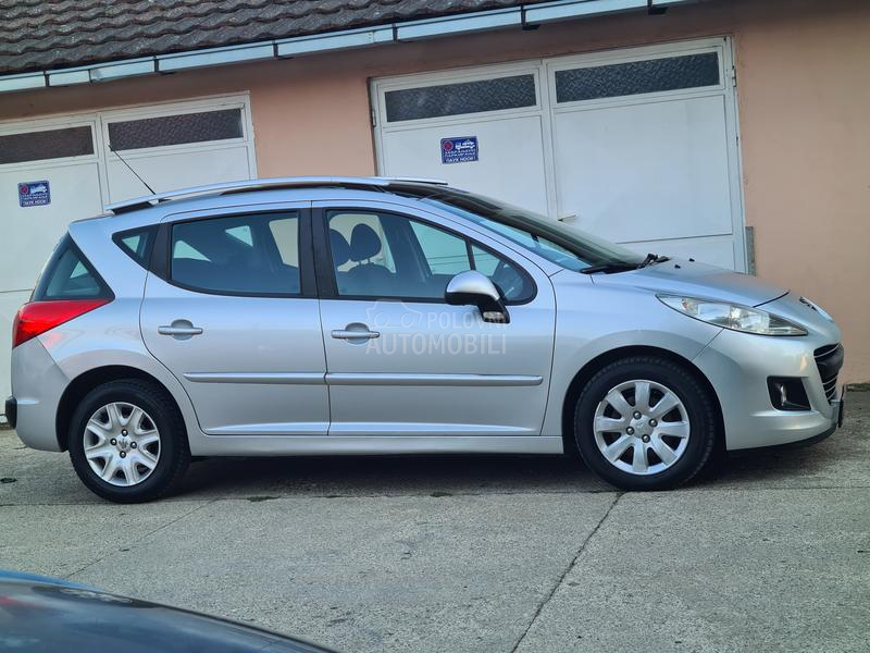 Peugeot 207 1.6hdi PAANORAMA