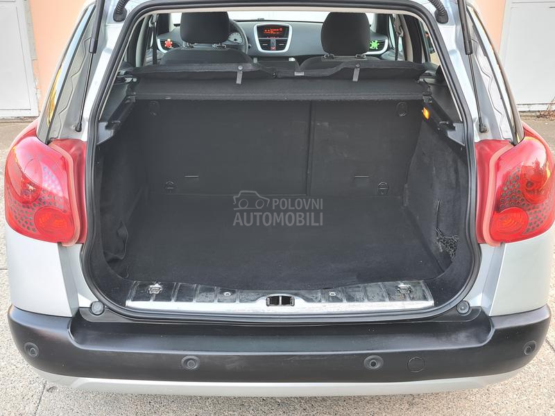 Peugeot 207 1.6hdi PAANORAMA