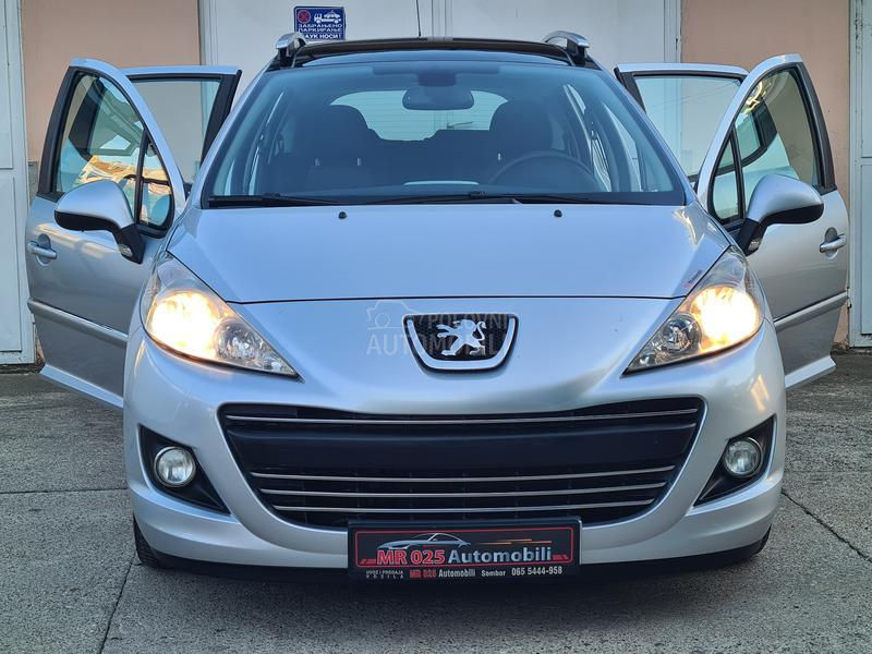 Peugeot 207 1.6hdi PAANORAMA