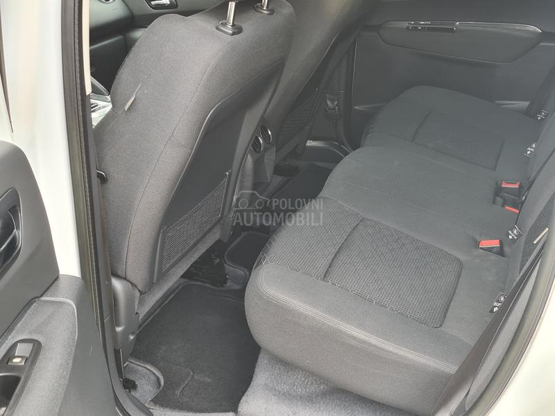 Peugeot 3008 1.6hdi NAAVIGACIJA