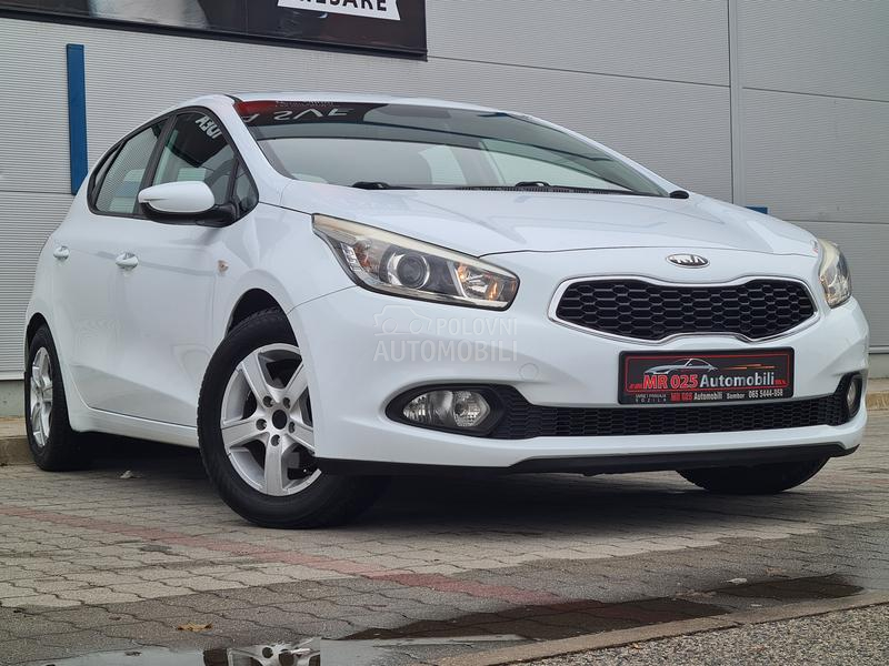 Kia cee`d 1.4 EX Champion