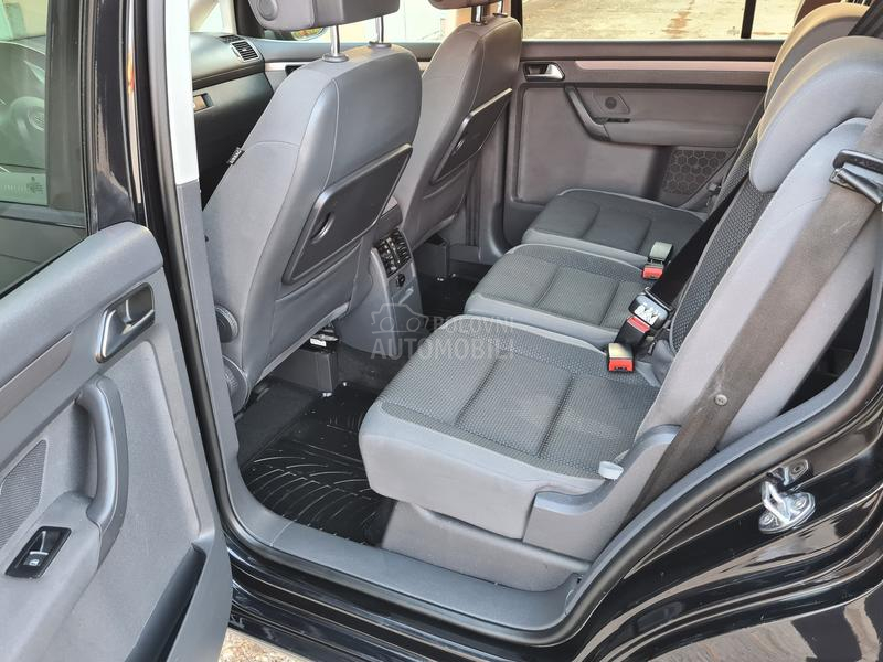 Volkswagen Touran 1.6tdi NAAVIGACIJA