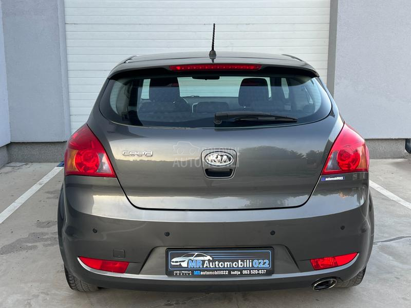 Kia cee`d 1.4b LX FRESH