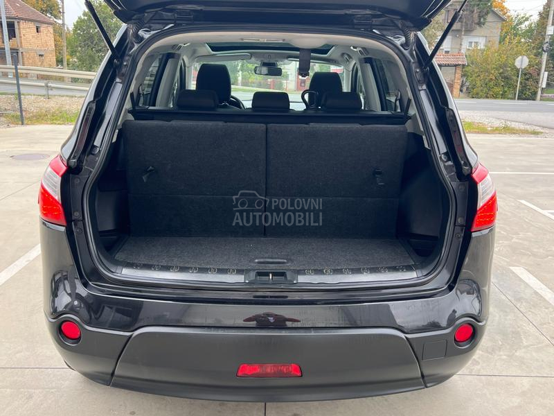 Nissan Qashqai + 2 2.0dCi 4X4 PANOR/NAV