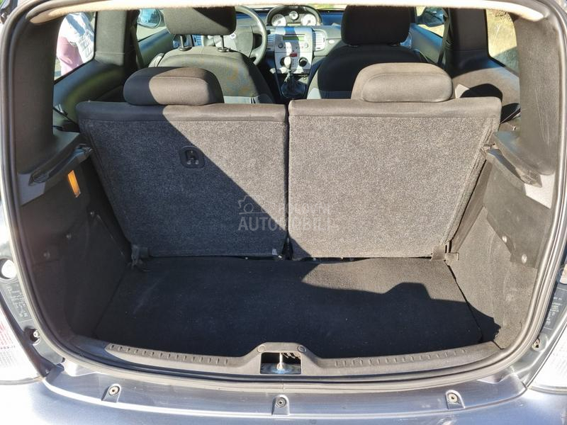 Lancia Ypsilon 1.2 b