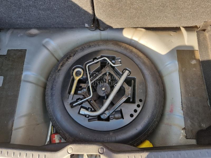 Lancia Ypsilon 1.2 b