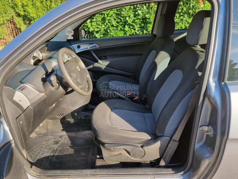 Lancia Ypsilon 1.2 b