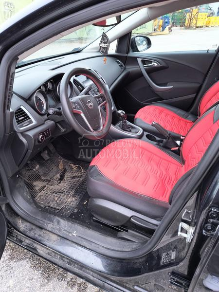 Opel Astra J 
