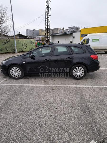 Opel Astra J 