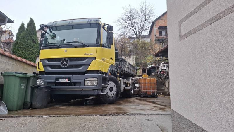 Mercedes Benz 1833 axor