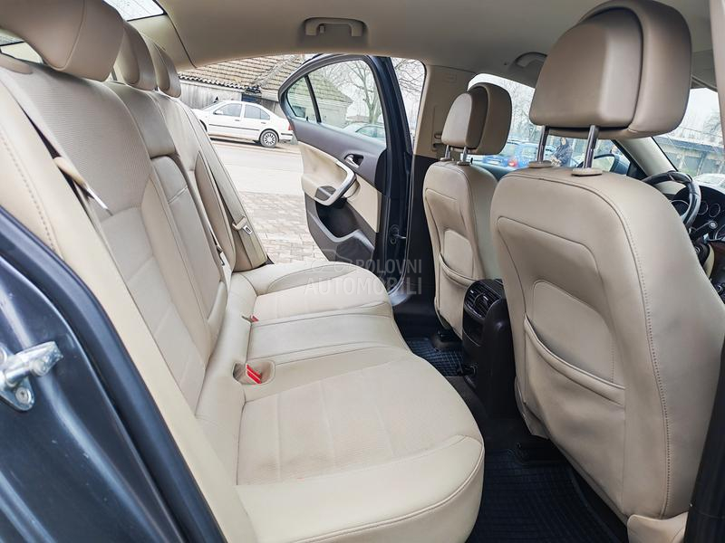 Opel Insignia 2,0 CTDI