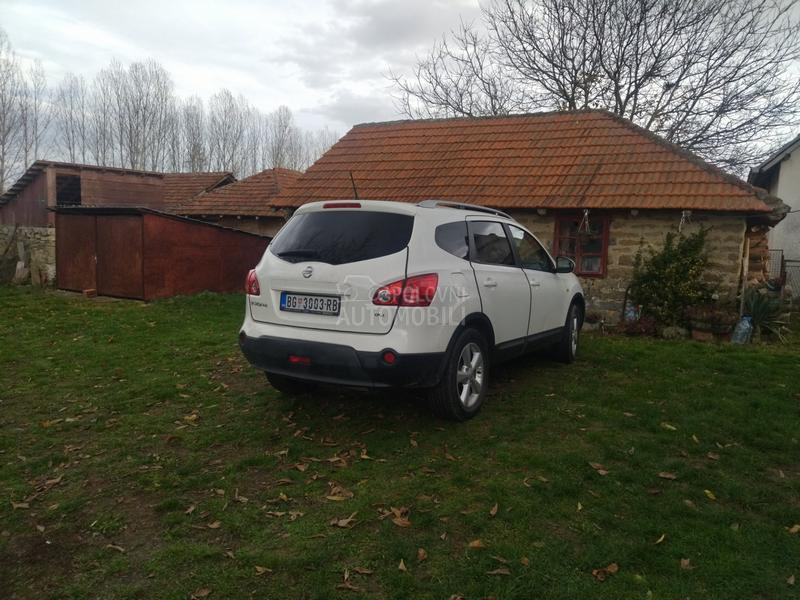 Nissan Qashqai + 2 