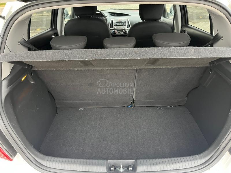 Hyundai i20 1.2 Švajcarac