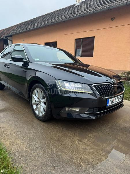 Škoda Superb 
