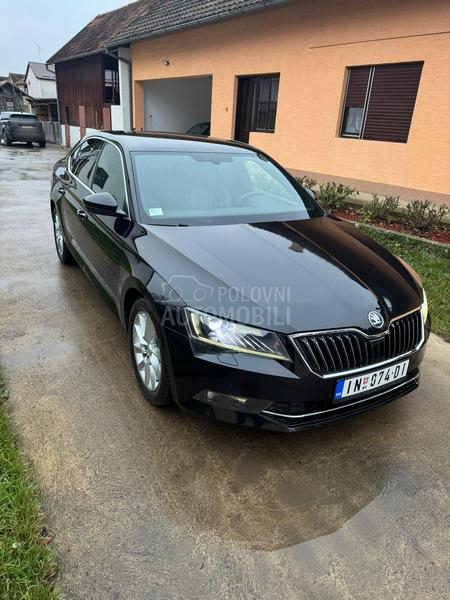 Škoda Superb 