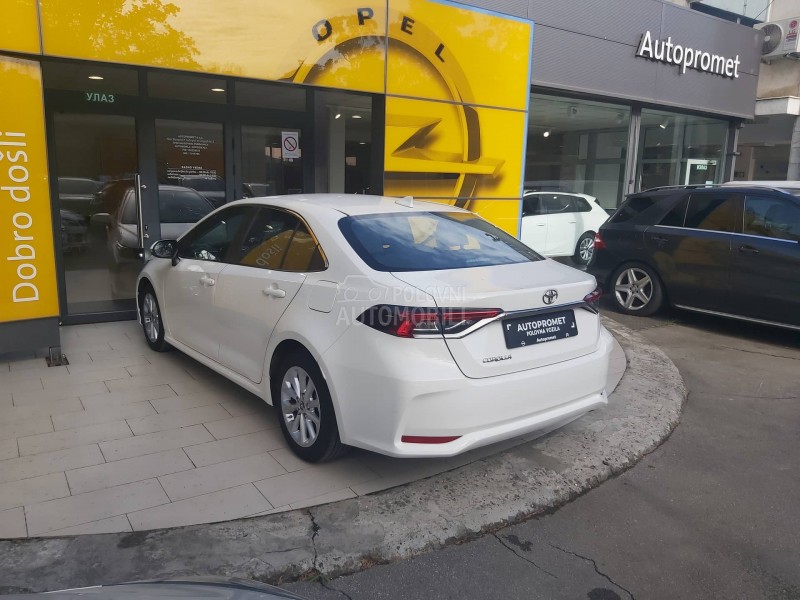 Toyota Corolla 1.5 LUNA  AT