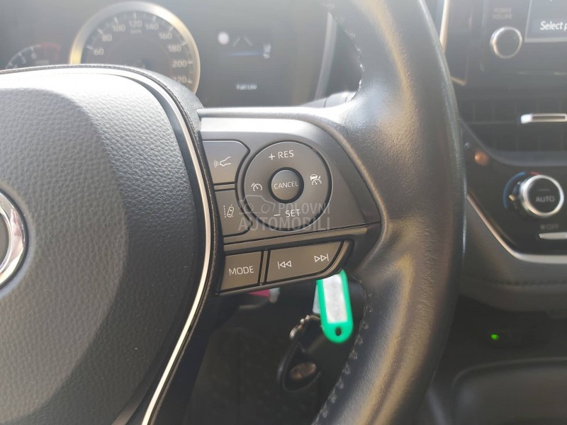 Toyota Corolla 1.5 LUNA  AT