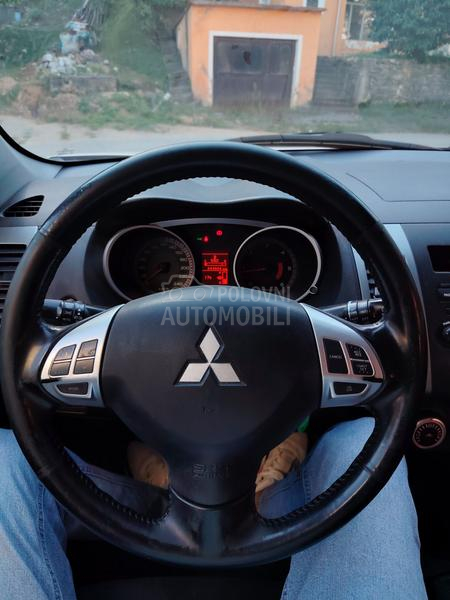 Mitsubishi Outlander 4WD