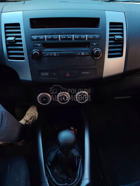 Mitsubishi Outlander 4WD