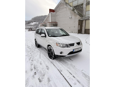 Mitsubishi Outlander 4WD