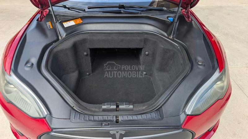 Tesla Model S 85