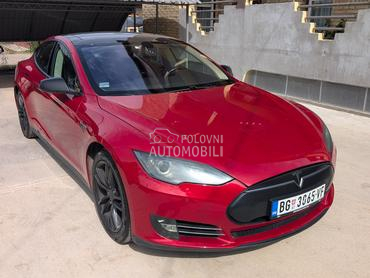 Tesla Model S 85