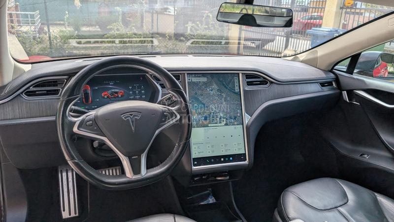 Tesla Model S 85
