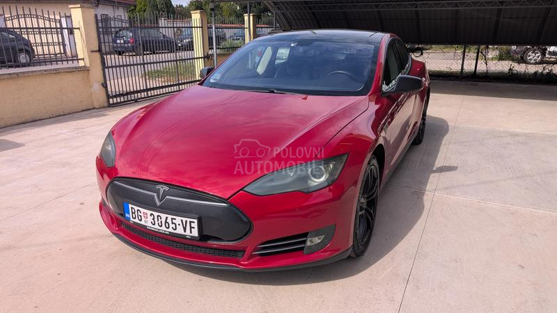 Tesla Model S 85