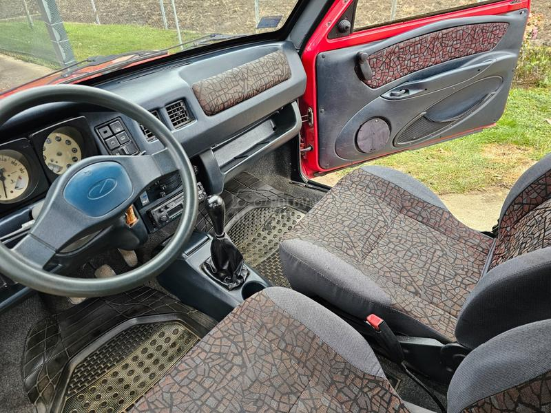 Zastava Yugo In L 1.1 salon