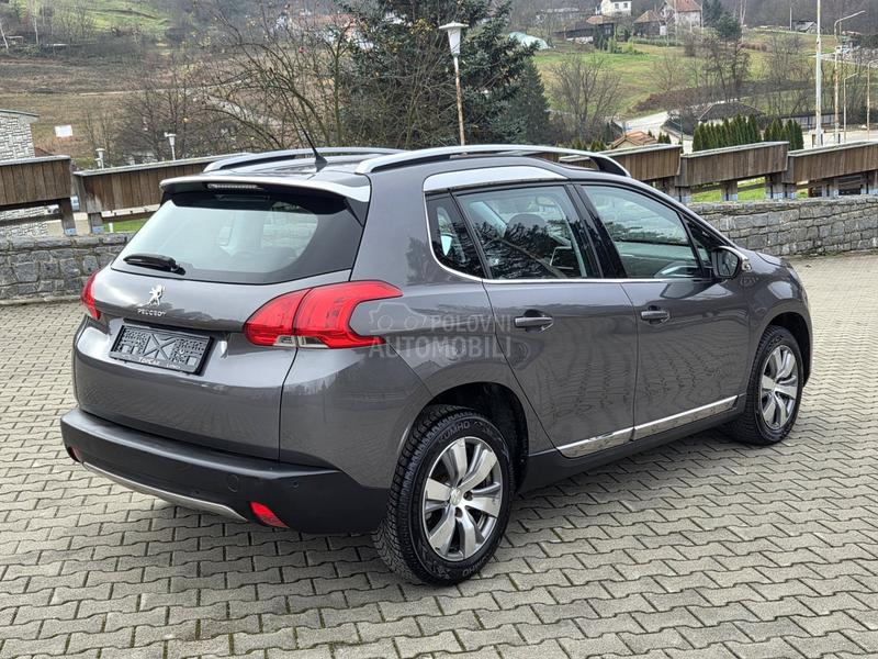 Peugeot 2008 1.6i Allure