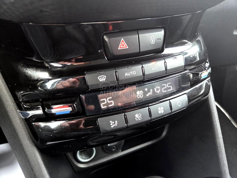 Peugeot 2008 1.6i Allure