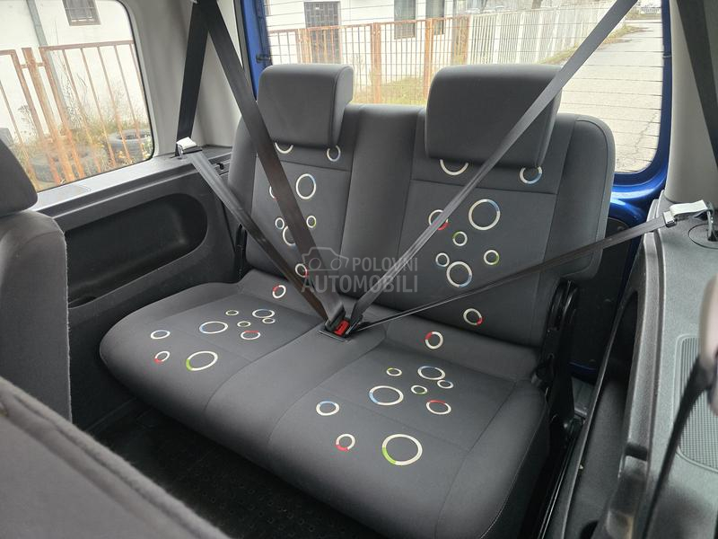 Volkswagen Caddy 1.6Tdi  7 SEDISTA