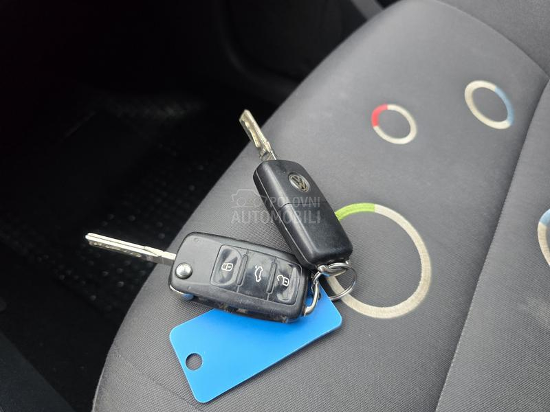 Volkswagen Caddy 1.6Tdi  7 SEDISTA