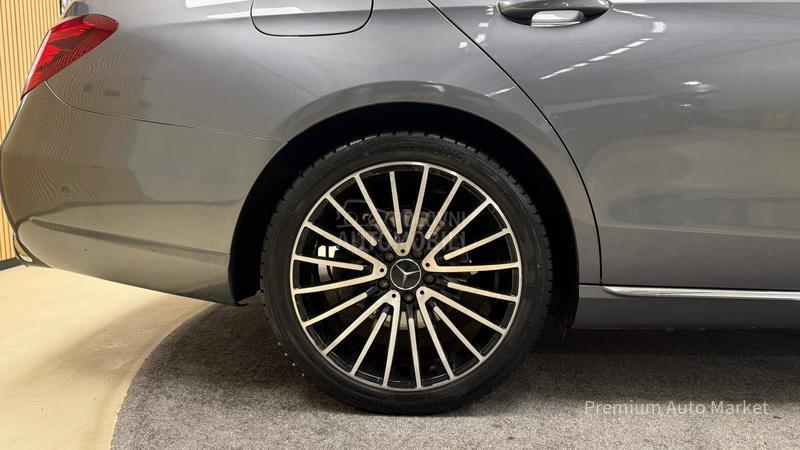 Mercedes Benz E 220 //PANO/360/MEM//