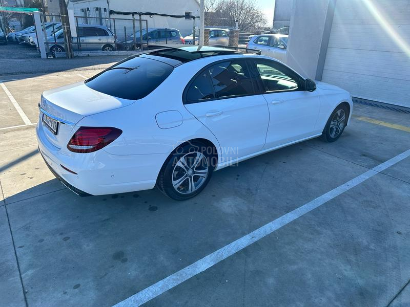 Mercedes Benz E 220 