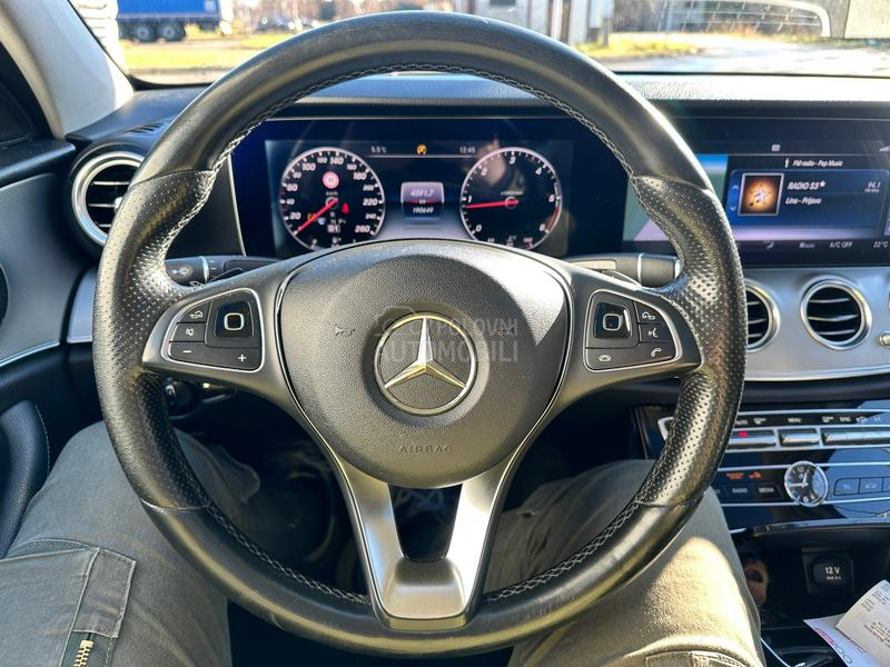 Mercedes Benz E 220 