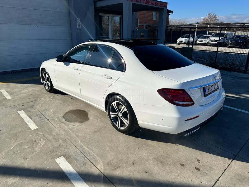 Mercedes Benz E 220 