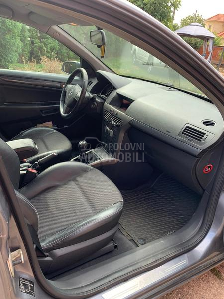Opel Astra H 1.9 CDTI 16v