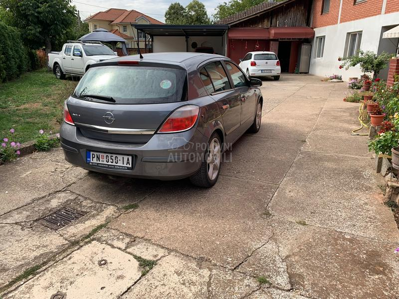 Opel Astra H 1.9 CDTI 16v