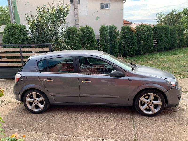 Opel Astra H 1.9 CDTI 16v