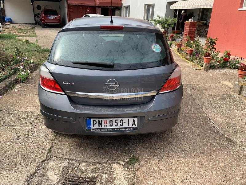 Opel Astra H 1.9 CDTI 16v