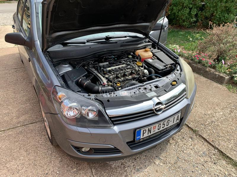Opel Astra H 1.9 CDTI 16v