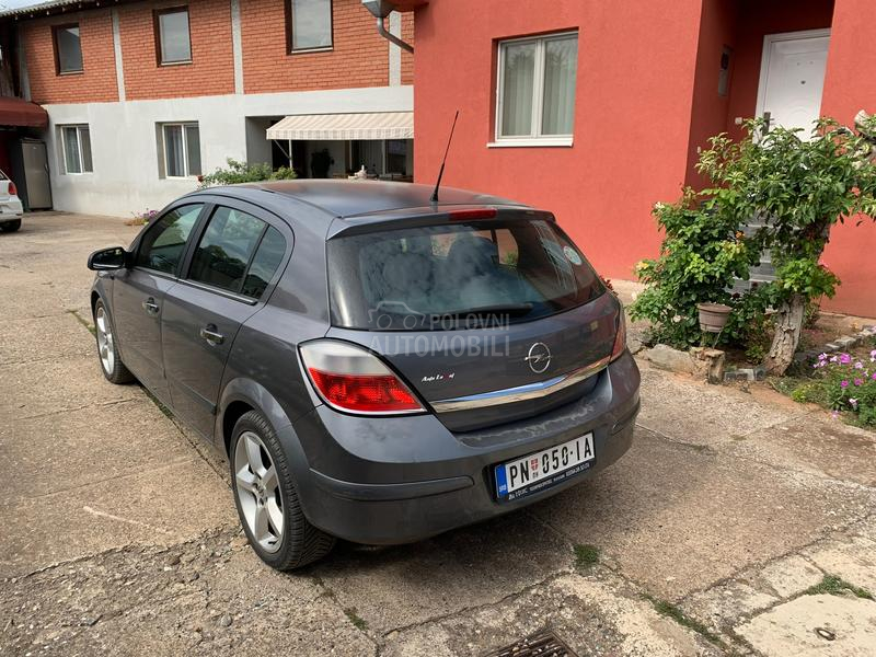 Opel Astra H 1.9 CDTI 16v