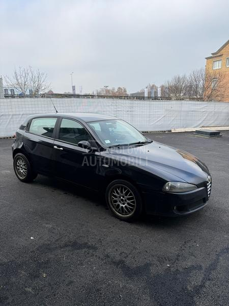 Alfa Romeo 147 1.9 16v