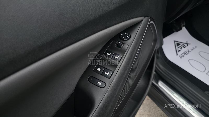 Opel Crossland X  1.2b Vel. Servis