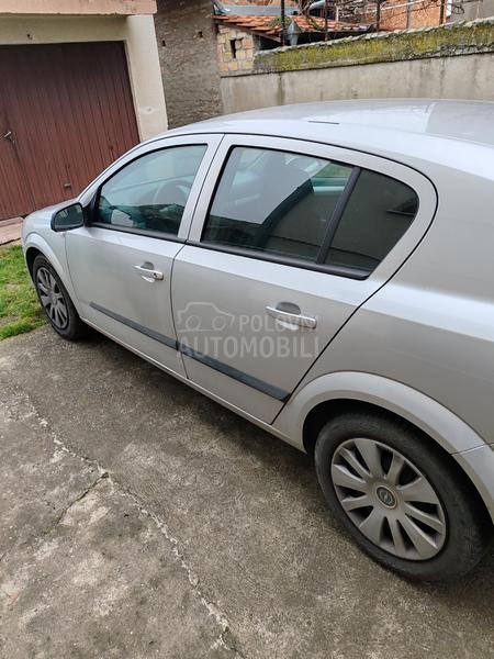 Opel Astra H 