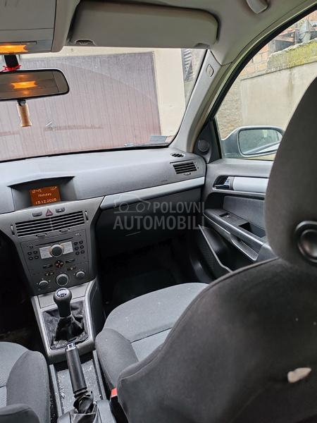 Opel Astra H 