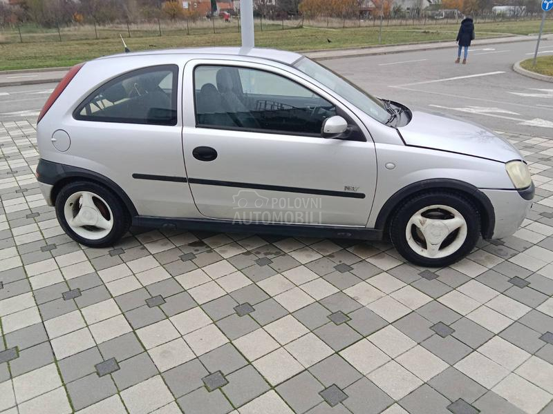 Opel Corsa C 1.0B  Kliima