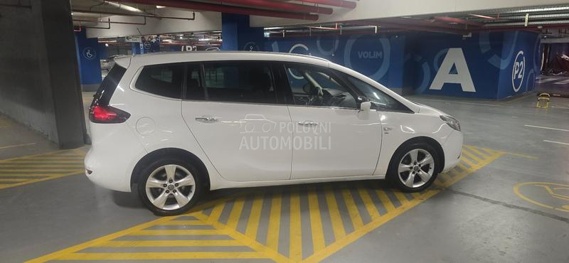 Opel Zafira 